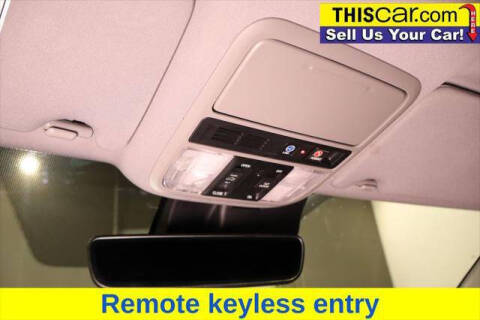 2019 Honda Pilot Touring w/Rear Captain's Chairs