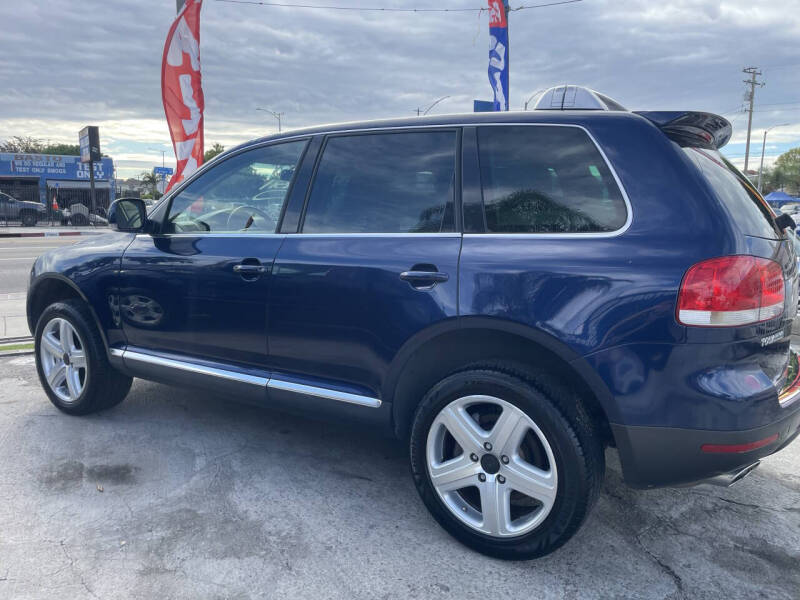 2004 Volkswagen Touareg V8