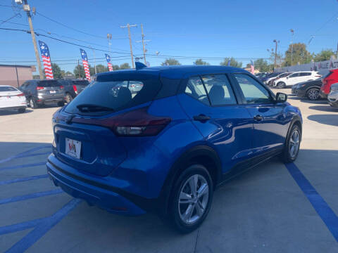 2023 Nissan Kicks S