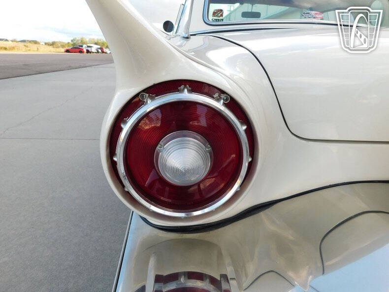 1957 Ford Thunderbird