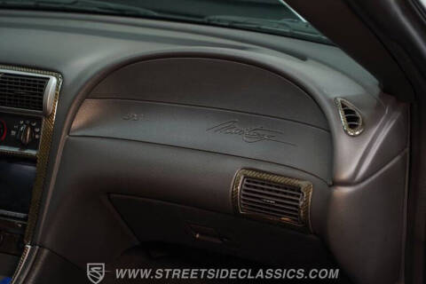 2004 Ford Mustang GT Deluxe