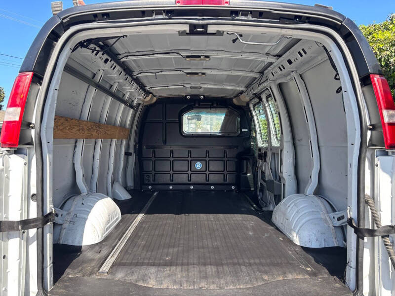 2017 Chevrolet Express 2500