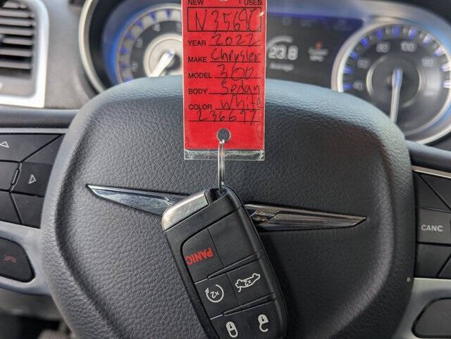 2022 Chrysler 300 Touring