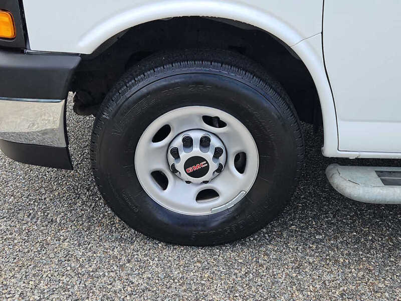 2024 GMC Savana 2500
