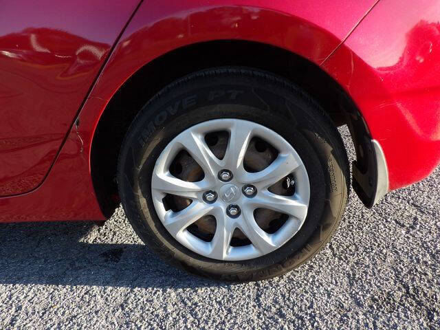 2012 Hyundai Accent GS