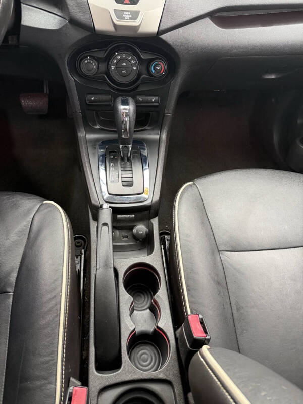 2013 Ford Fiesta Titanium