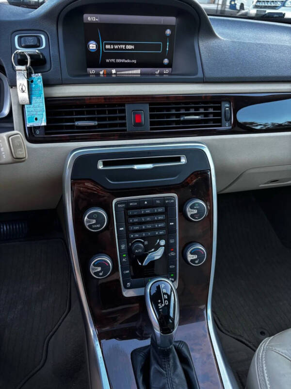 2015 Volvo XC70 T5 Drive-E Premier Plus