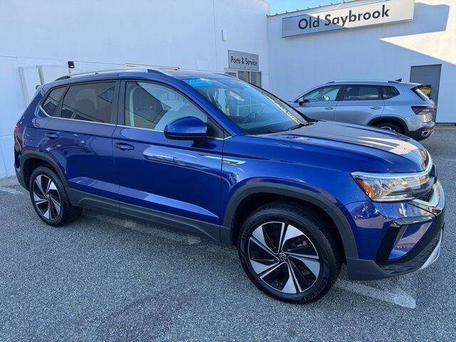 2024 Volkswagen Taos SE 4Motion