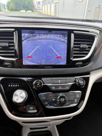2017 Chrysler Pacifica Touring