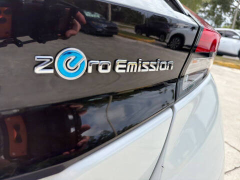 2022 Nissan LEAF SV