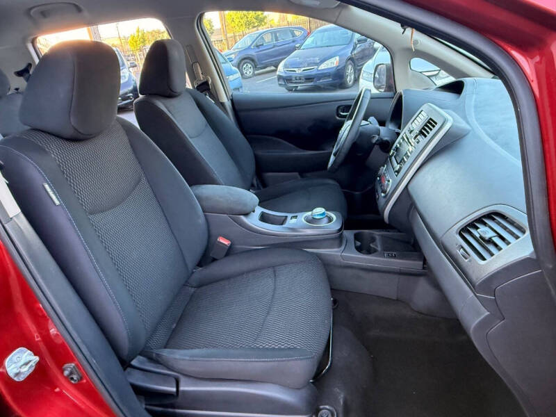 2015 Nissan LEAF S