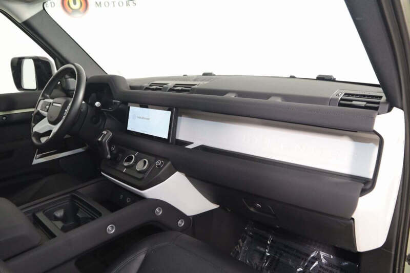 2023 Land Rover Defender