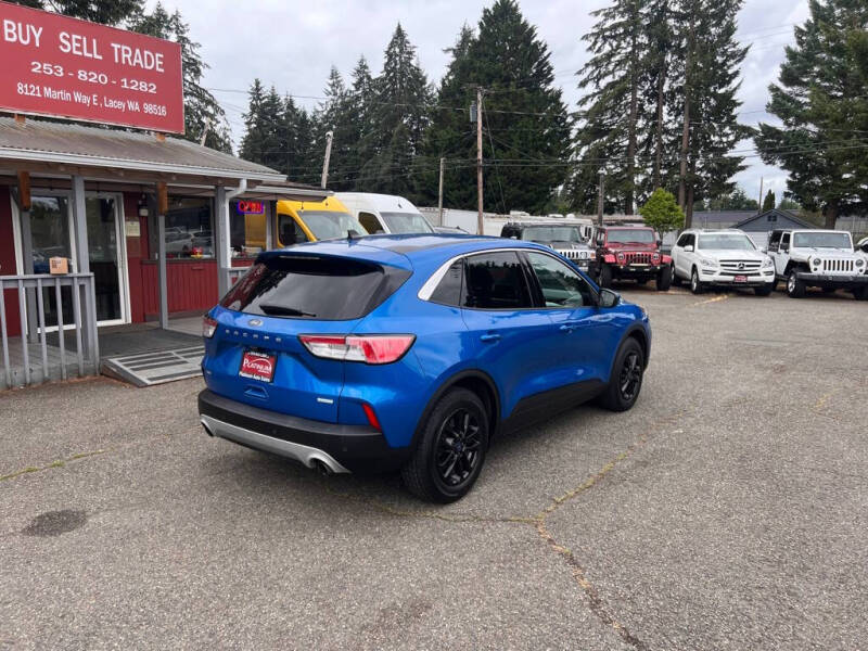 2020 Ford Escape SE