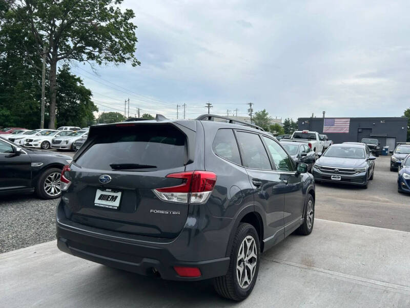 2022 Subaru Forester Premium