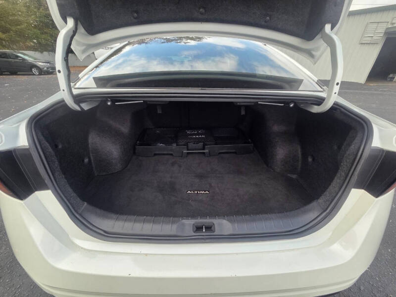 2024 Nissan Altima 2.5 SR