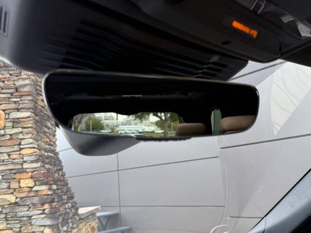 2026 Land Rover Discovery P360 Limited Edition