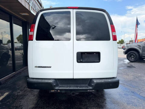 2020 Chevrolet Express 2500