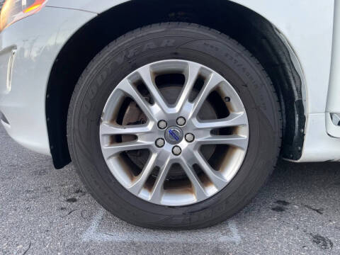 2016 Volvo XC60 T5 Drive-E