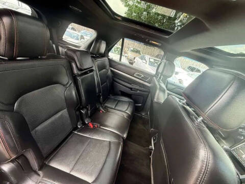 2017 Ford Explorer Sport