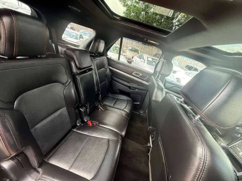 2017 Ford Explorer Sport