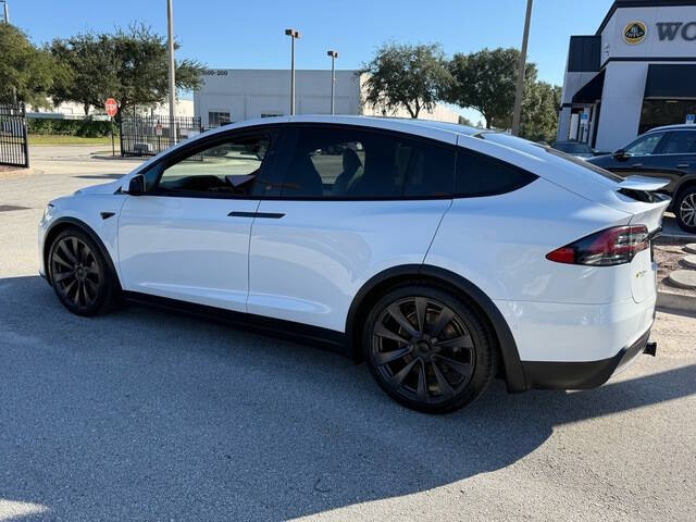 2022 Tesla Model X 10