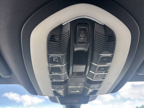 2016 Porsche Macan S