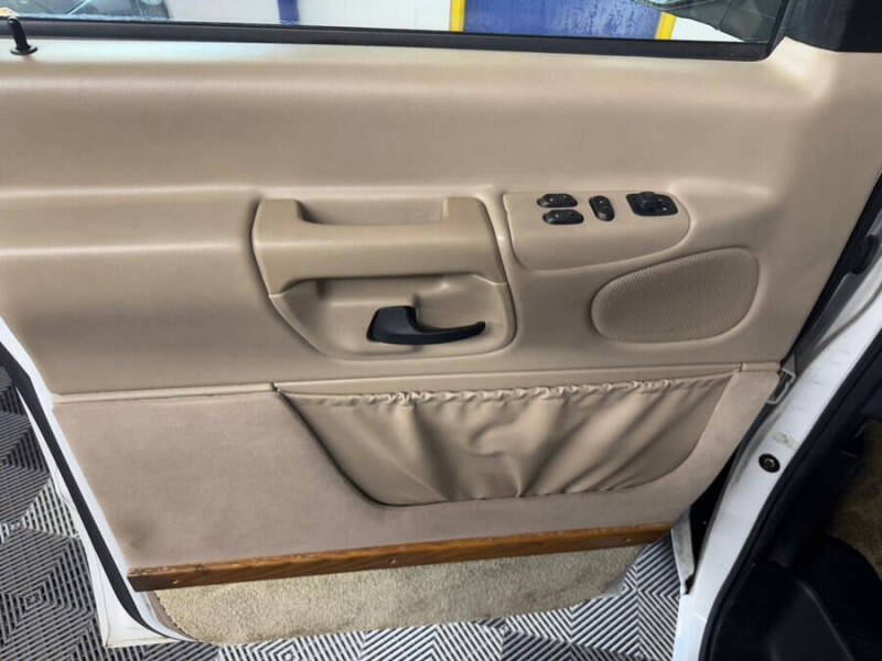 2002 Ford E-Series E-150