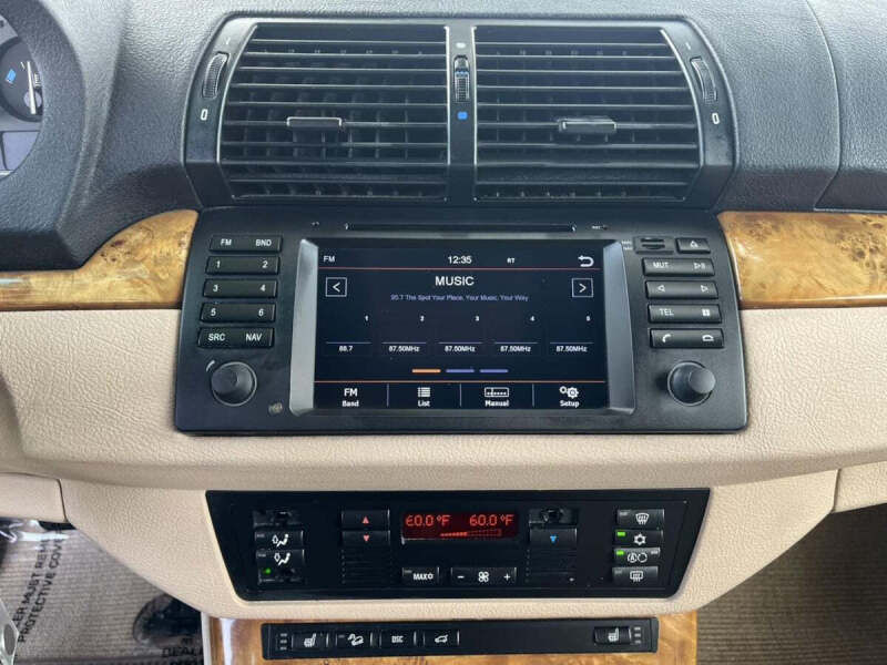2001 BMW X5 4.4i
