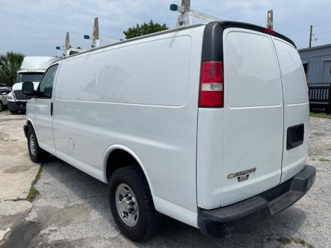2017 Chevrolet Express 2500
