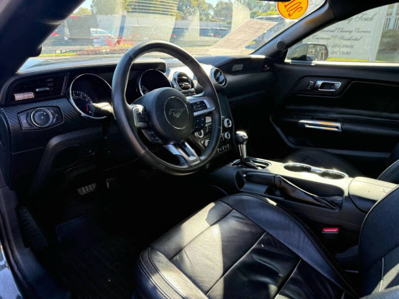 2015 Ford Mustang V6