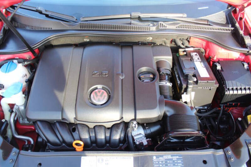 2011 Volkswagen Golf 2.5L PZEV