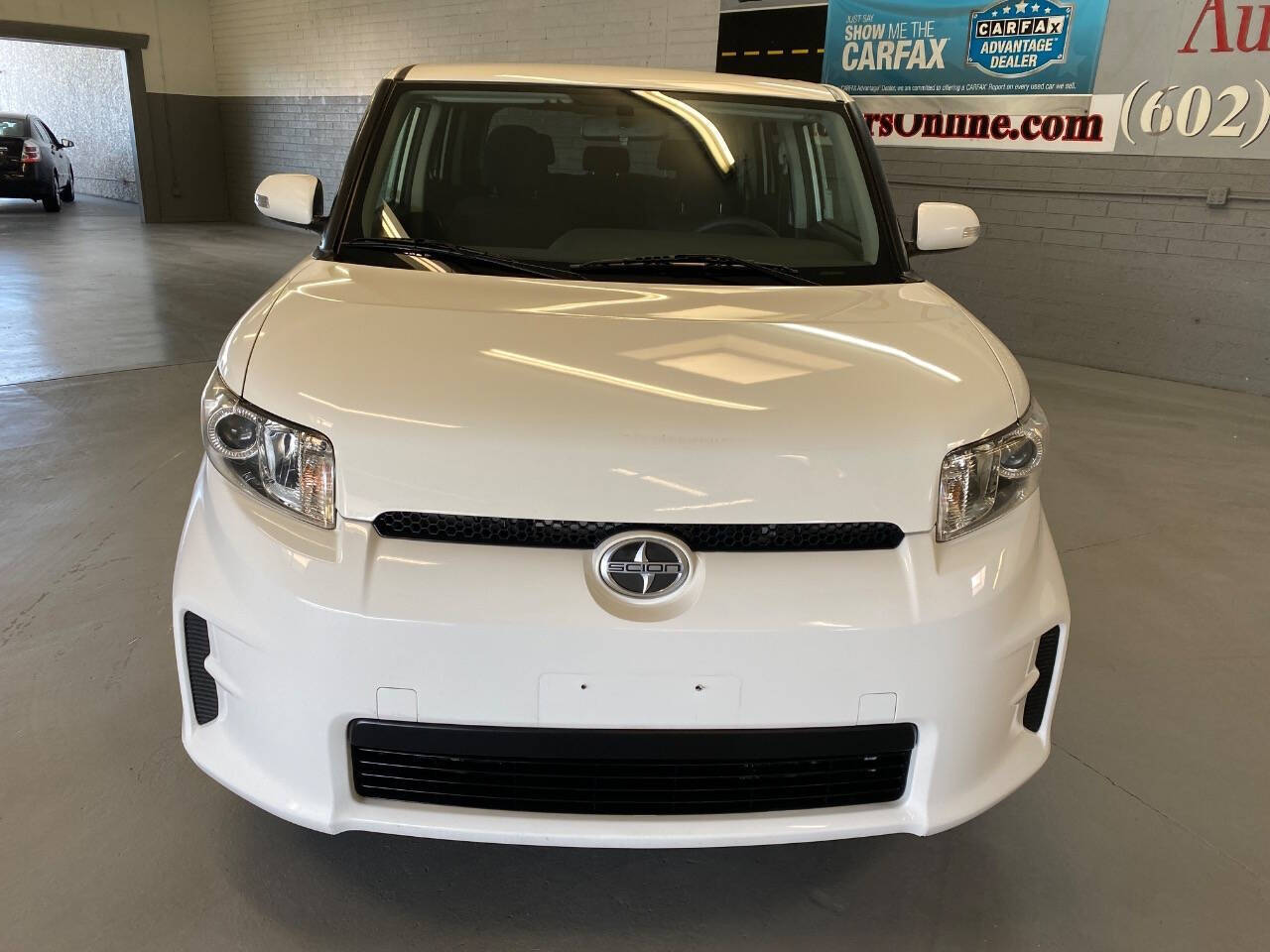 White 2012 Scion xB Base Base 4dr Wagon 4A 2