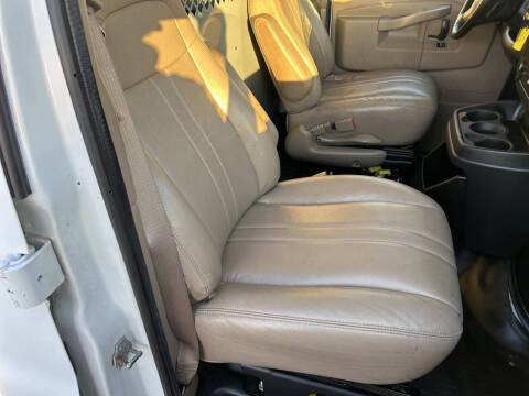 2017 GMC Savana 2500