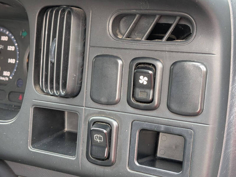 2000 Daihatsu Atrai7