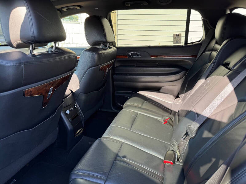 2016 Lincoln MKT Town Car Livery Fleet