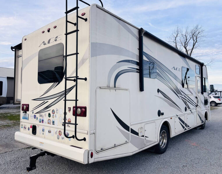 2018 Thor Motor Coach Ace 29.4