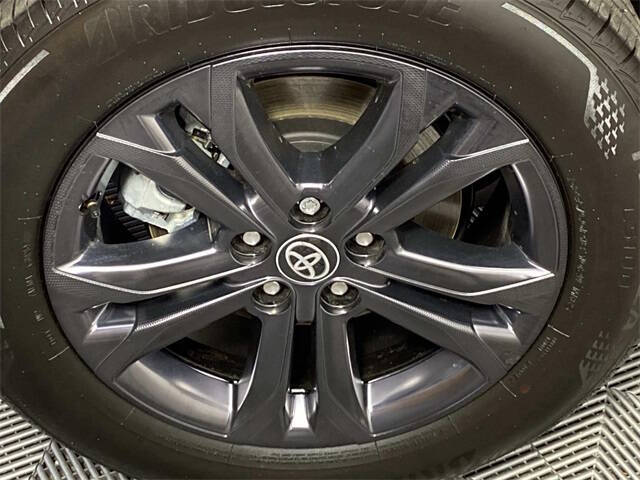 2025 Toyota Sienna XSE 7-Passenger