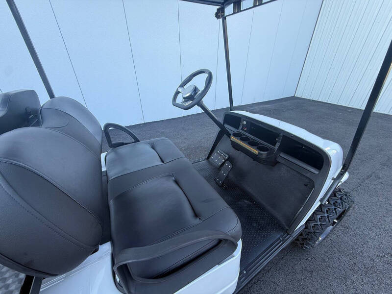 2020 E-Z-GO TXT