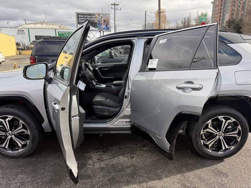 2025 Toyota RAV4 Plug-in Hybrid XSE