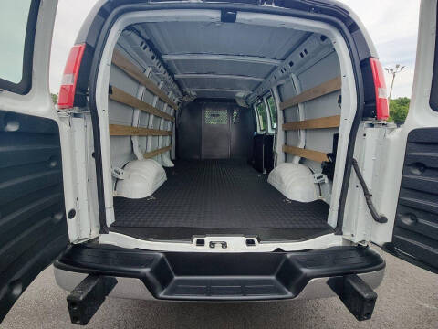 2025 GMC Savana 2500