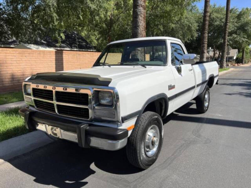 1992 Dodge W series's photo