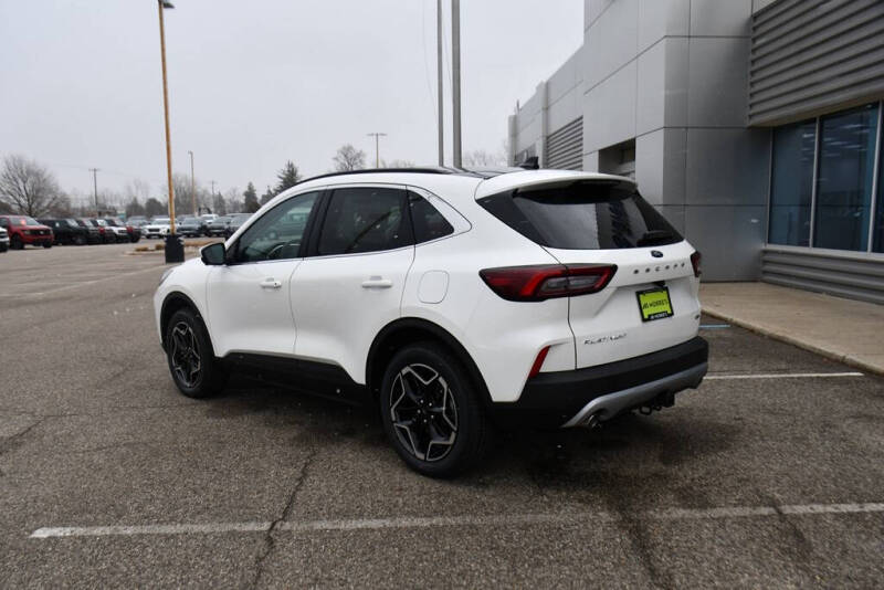 2026 Ford Escape Hybrid Platinum