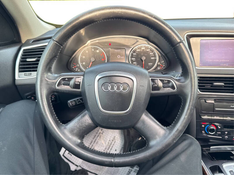 2011 Audi Q5 3.2 quattro Premium Plus