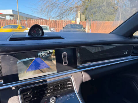 2018 Porsche Panamera