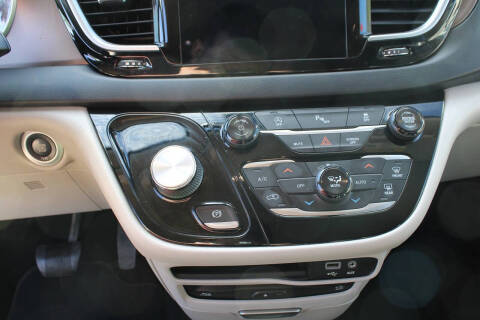 2018 Chrysler Pacifica Touring L Plus