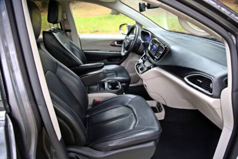 2020 Chrysler Voyager LXi