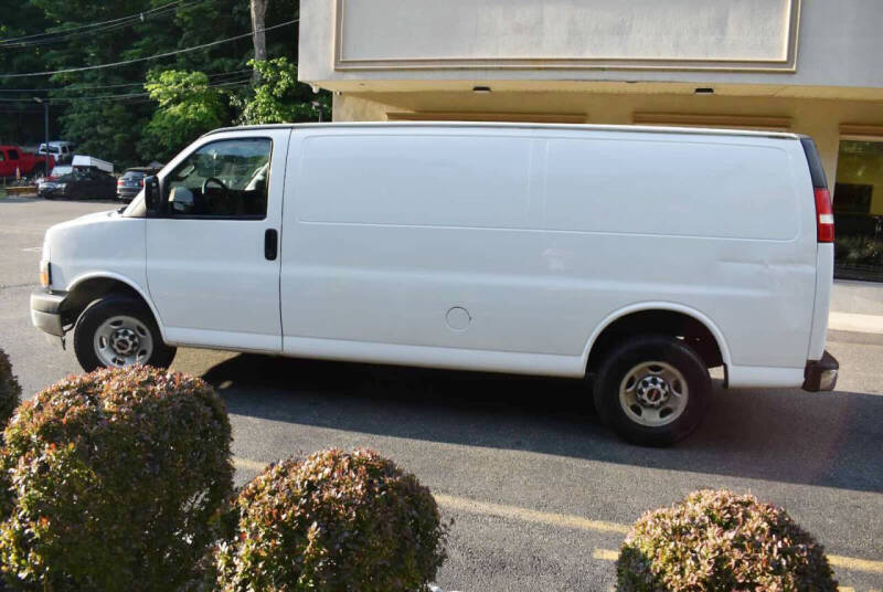 2017 GMC Savana 2500