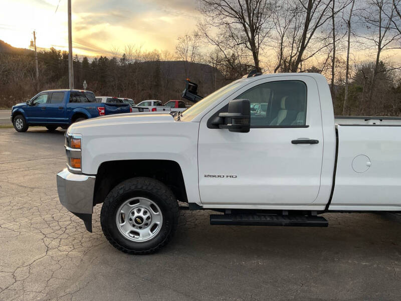 2017 Chevrolet Silverado 2500HD Work Truck photo 4