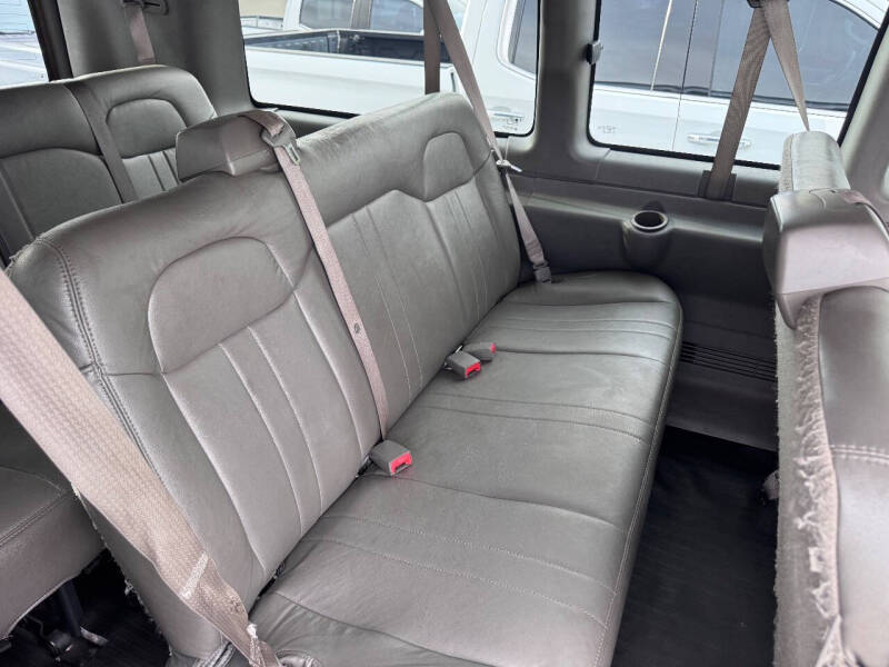 2017 Chevrolet Express LS 2500