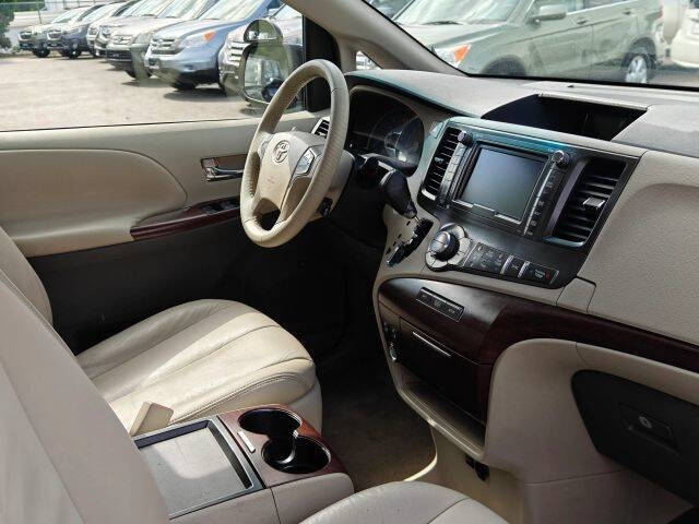 2011 Toyota Sienna